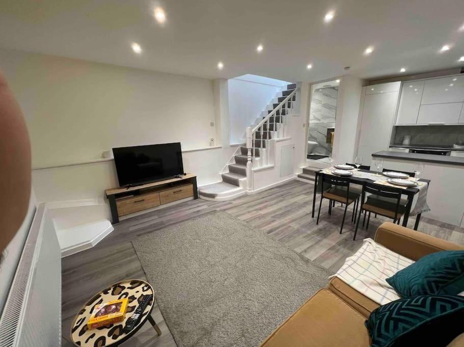 Stunning 3Br Maisonette In Brixton 伦敦 外观 照片